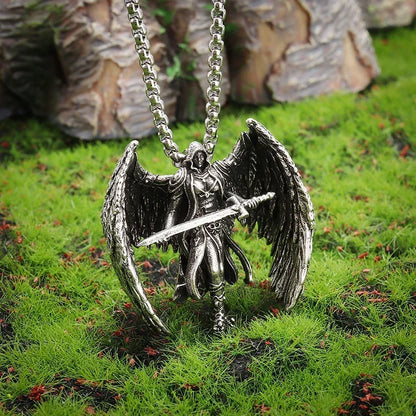 Retro Compass Warrior Head Demon Warrior Pendant Benno Necklace Men's Locomotive Gothic Jewelry Necklace