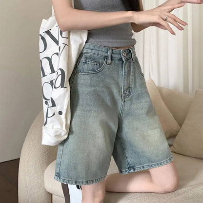 Loose Fit Denim Pants Vintage High Waist Denim Shorts for Women Wide Leg Streetwear Jeans with Button Closure Knee Length Pants