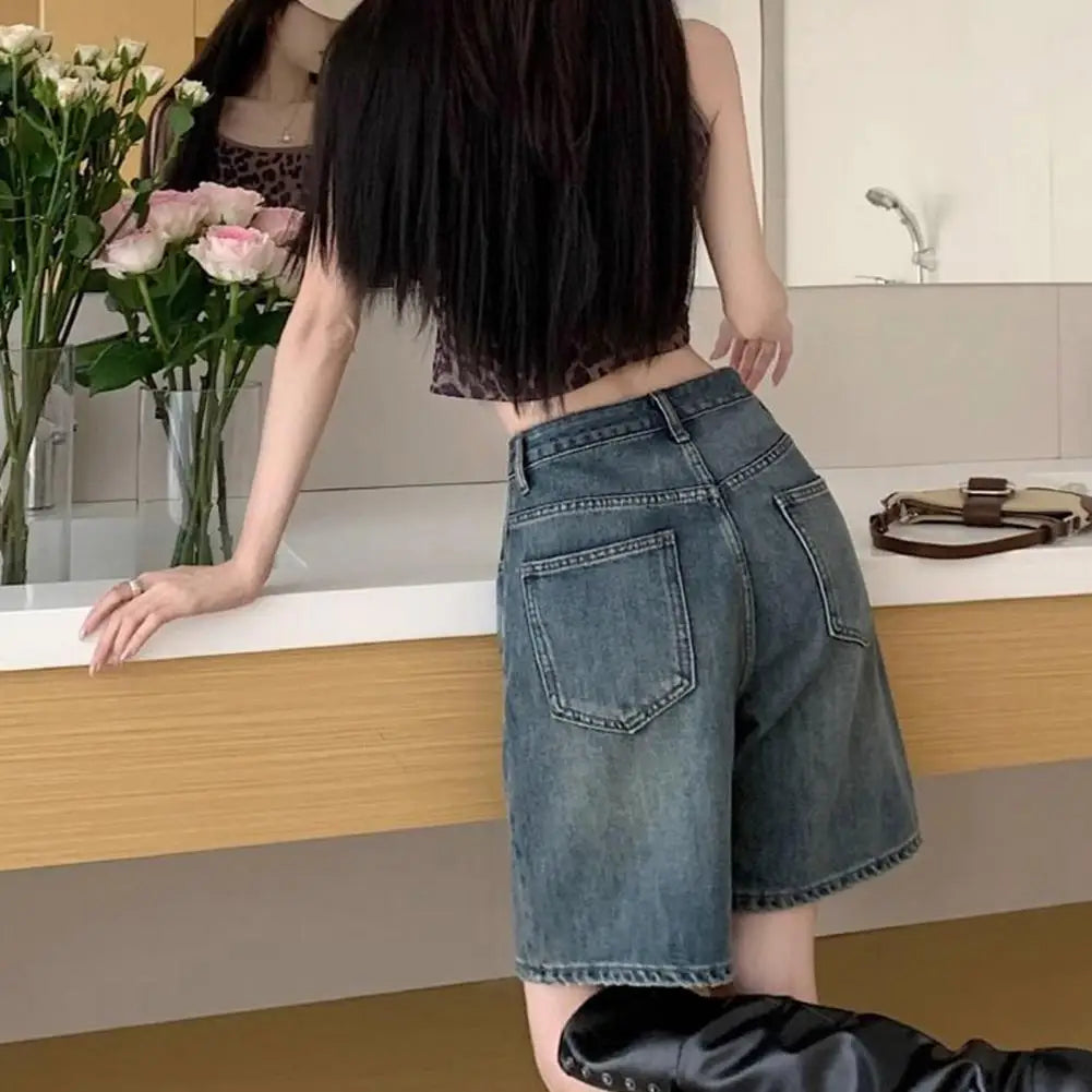 Loose Fit Denim Pants Vintage High Waist Denim Shorts for Women Wide Leg Streetwear Jeans with Button Closure Knee Length Pants